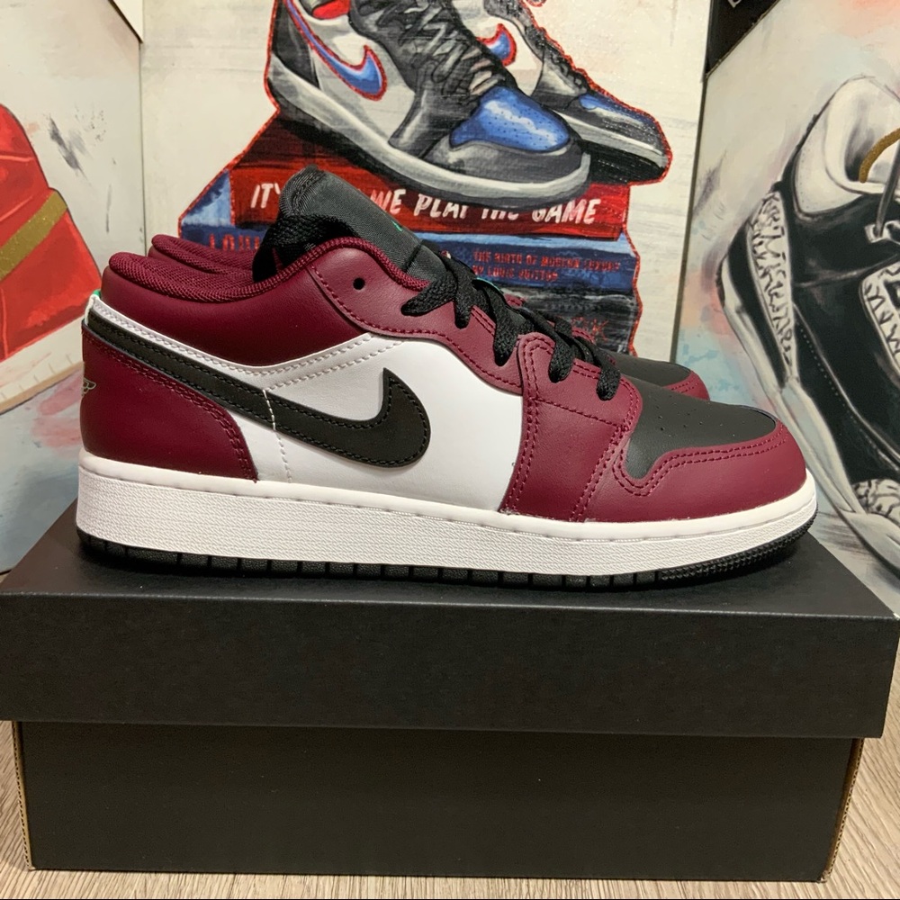 Nike Air Jordan 1 Low Dark Beetroot DM0589-635 GS Size 5.5/7 Women’s